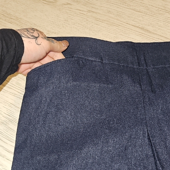 Like New Time and Tru Veey Stretchy Elastic Waistband Dark Blue Denim Shorts Lg - Picture 5 of 8